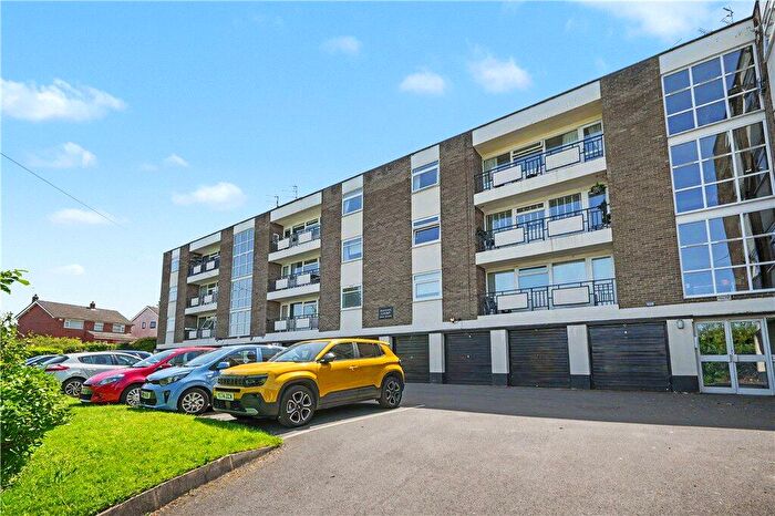 2 Bedroom Apartment For Sale In Hampsthwaite Road, Harrogate, North Yorkshire, HG1