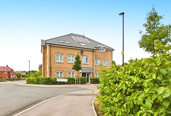 2 Bedroom Apartment For Sale In Gauntlet Drive, Netley Abbey, Southampton, SO31
