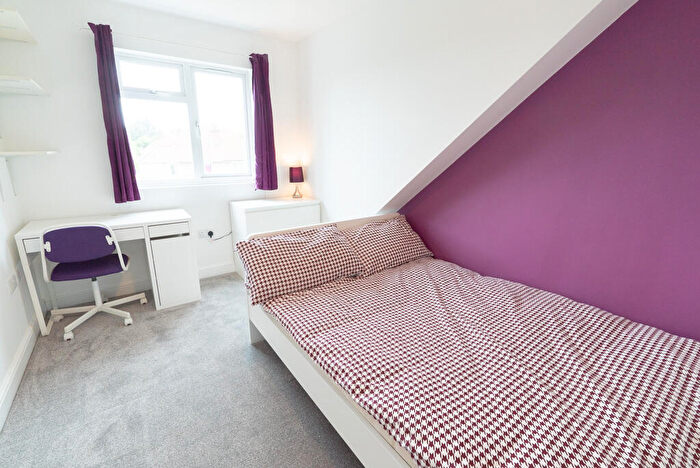 7 Bedroom Semi-Detached House To Rent In Granby Grove, Southampton, SO17