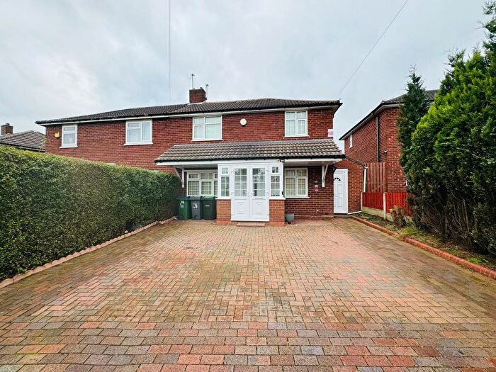 4 Bedroom Semi-Detached House To Rent In Sandfield Road, West Bromwich, B71