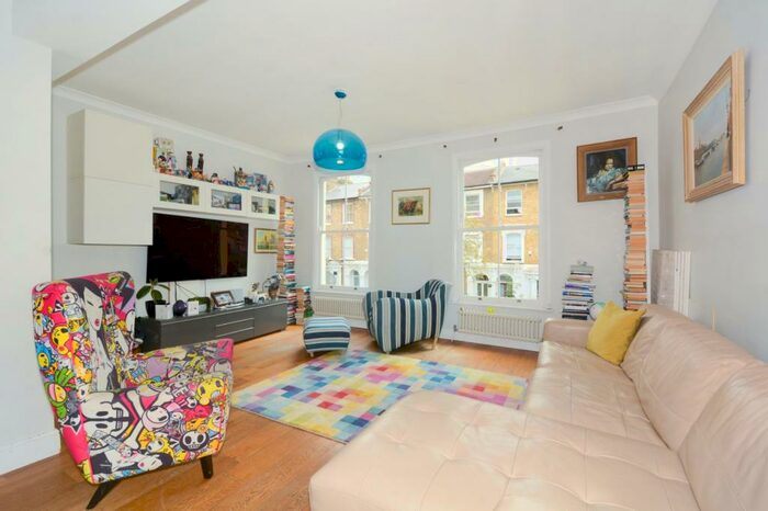 4 Bedroom Maisonette To Rent In Southborough Road, South Hackney, London, E9