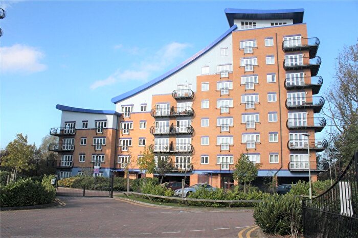 2 Bedroom Flat To Rent In Luscinia View, Napier Road, Reading, Berkshire, RG1