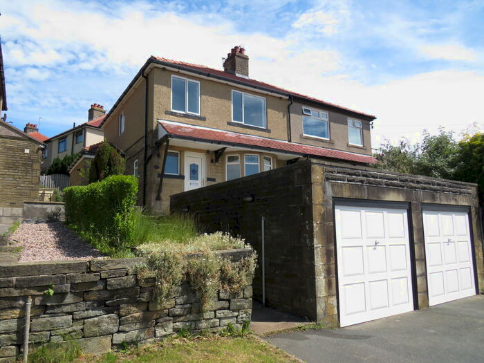 4 Bedroom House To Rent In Westborough Drive, Halifax, HX2