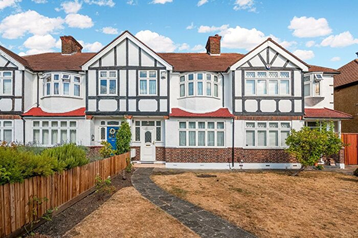 3 Bedroom Terraced House For Sale In Priory Close, Beckenham, BR3