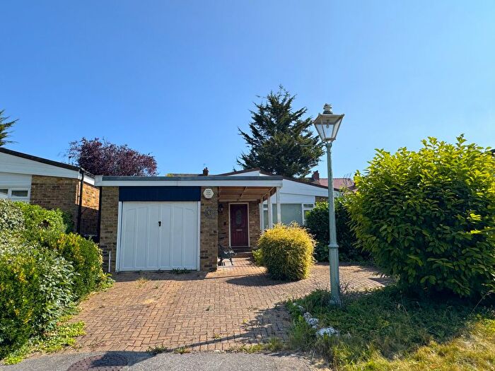 2 Bedroom Bungalow For Sale In Winston Close, Stanmore/Harrow Weald Border, HA3