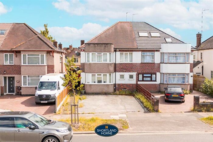 4 Bedroom Semi-Detached House To Rent In Daventry Road, Cheylesmore, Coventry, CV3