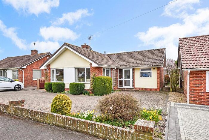 3 Bedroom Detached Bungalow For Sale In Blendon Drive, Andover, SP10