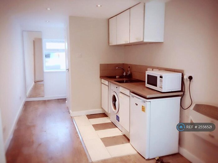 Studio To Rent In Richmond Green, Croydon, CR0