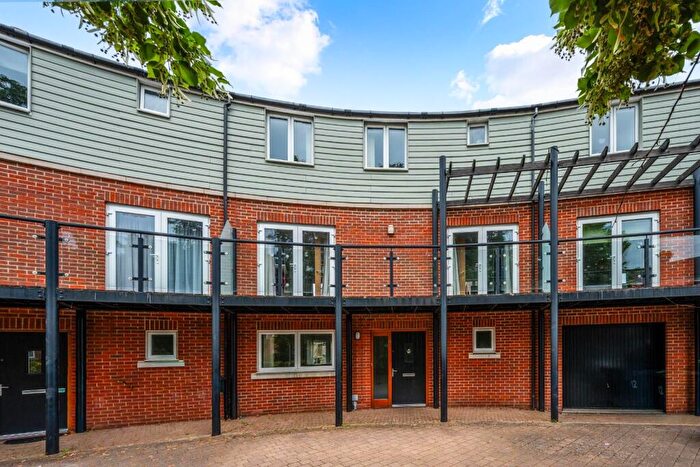 4 Bedroom Terraced House For Sale In Redwood Drive, Epsom, KT19