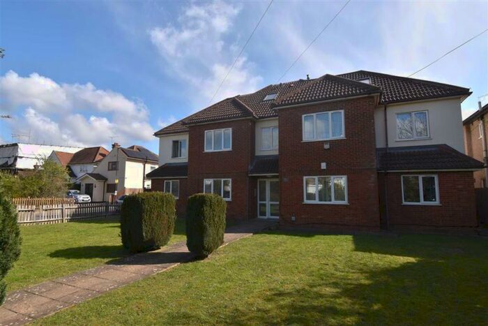 2 Bedroom Flat To Rent In Headstone Lane, Harrow, HA2