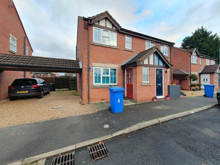 2 Bedroom House To Rent In The Courtyard, Boston, PE21