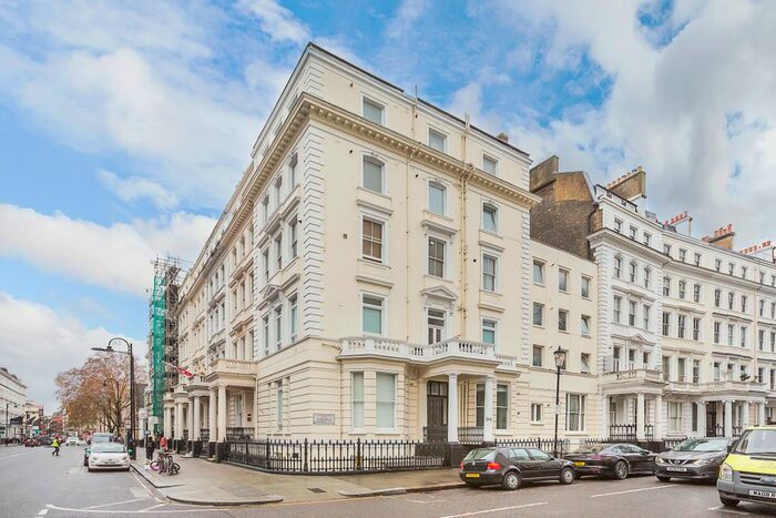 Studio To Rent In Cornwall Gardens, London, SW7