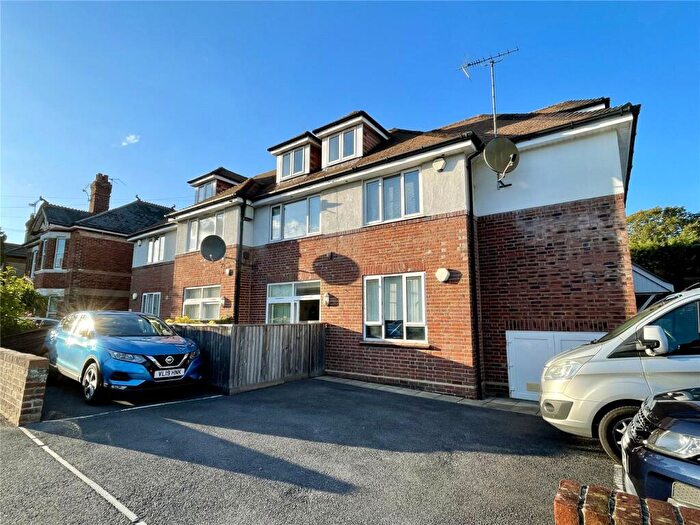 2 Bedroom Apartment To Rent In Richmond Wood Road, Bournemouth, BH8