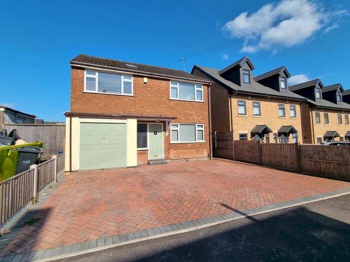 3 Bedroom Property To Rent In Castleton Street, Netherton, Dudley, DY2