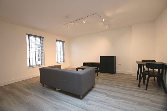 1 Bedroom Flat To Rent In High Street, Barnet, EN5
