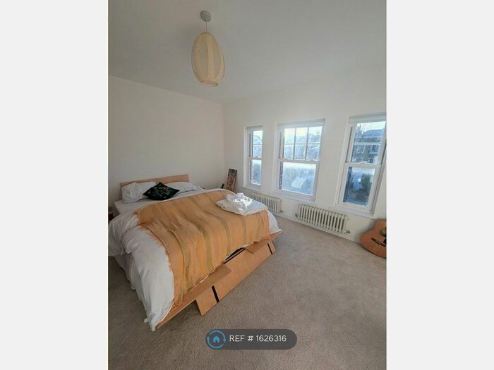 1 Bedroom Flat To Rent In Kingsland Road, London, E8