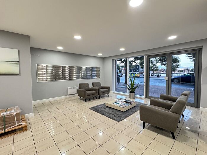 1 Bedroom Flat To Rent In Adriatic Apartments, London, E16