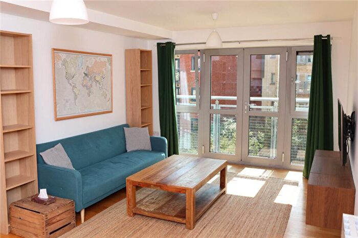 2 Bedroom Apartment To Rent In Hamilton Court, Montague Street, Bristol, BS2