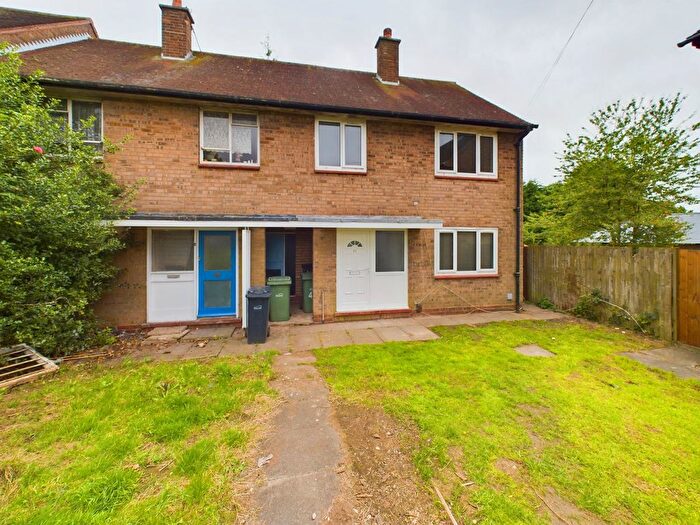 3 Bedroom Semi-detached House To Rent In Lockington Croft, Halesowen, B62