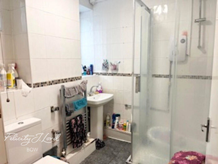 4 Bedroom Flat For Sale In Wallwood Street, London, E14