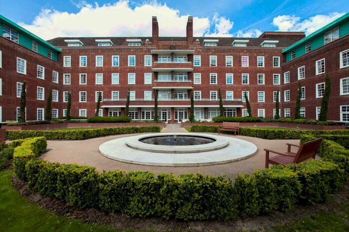 2 Bedroom Flat To Rent In Ashlar Court, Ravenscourt Gardens, London, W6