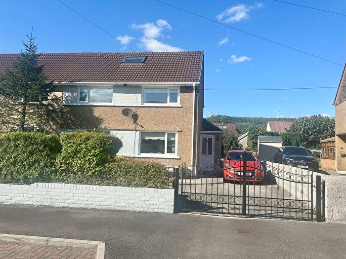 3 Bedroom Semi-detached House For Sale In Ynys Cadwyn, Glynneath, Neath, SA11