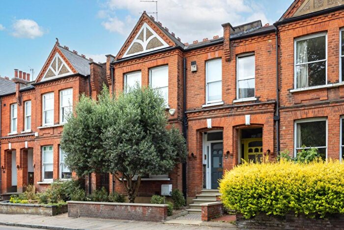 4 Bedroom Semi Detached House For Sale In Southwood Lane, Highgate Village, N6