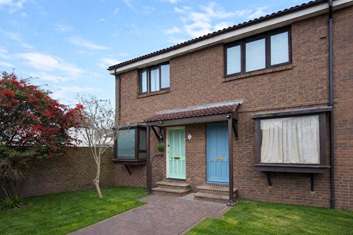 1 Bedroom Terraced House To Rent In Dorchester Mews, New Malden, KT3