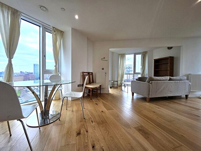 3 Bedroom Flat To Rent In Sky View Tower, High Street, London, E15