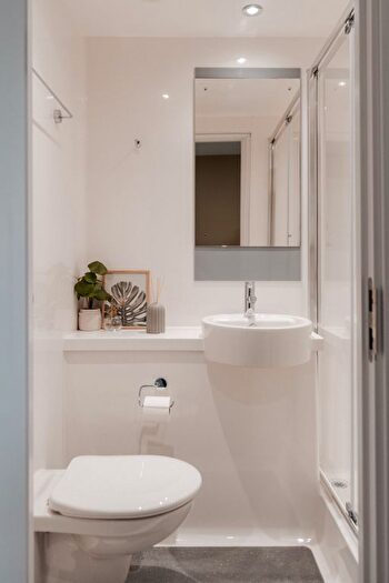 Studio To Rent In Ruby Street, London, SE15