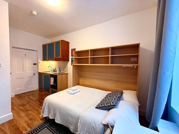 Studio To Rent In Fulham Palace Road, Hammersmith, London, W6