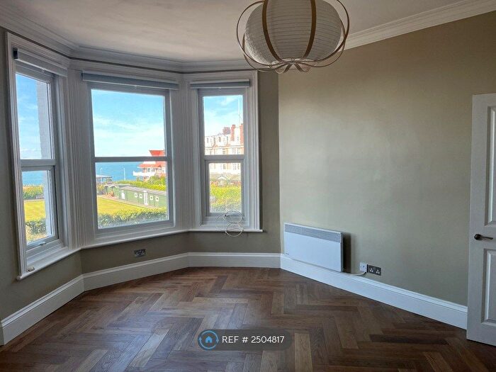 2 Bedroom Flat To Rent In Florence Court, Margate, CT9