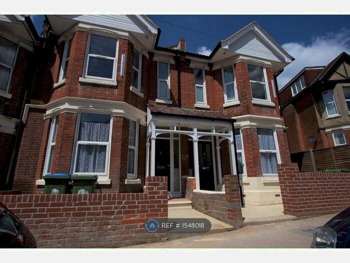 8 Bedroom Semi-Detached House To Rent In Tennyson Road, Southampton, SO17