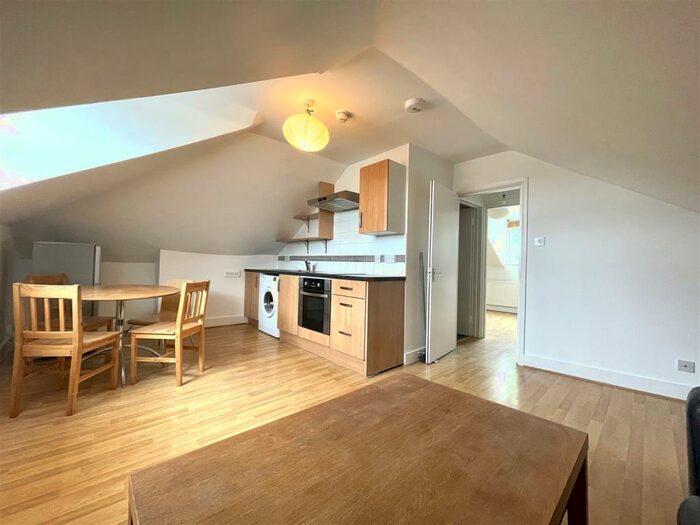 1 Bedroom Flat To Rent In White Hart Lane, Wood Green, N22