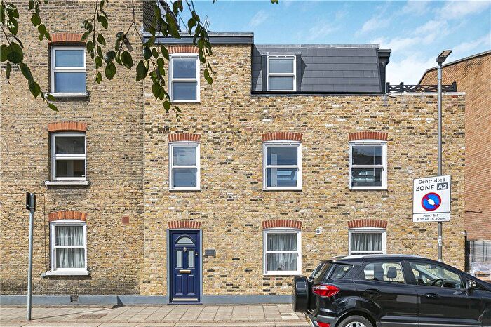 1 Bedroom Flat To Rent In Galveston Road, Putney, SW15