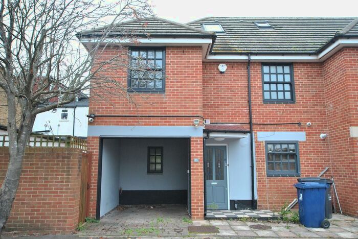 4 Bedroom Terraced House To Rent In Bostonthorpe Road, Hanwell, W7