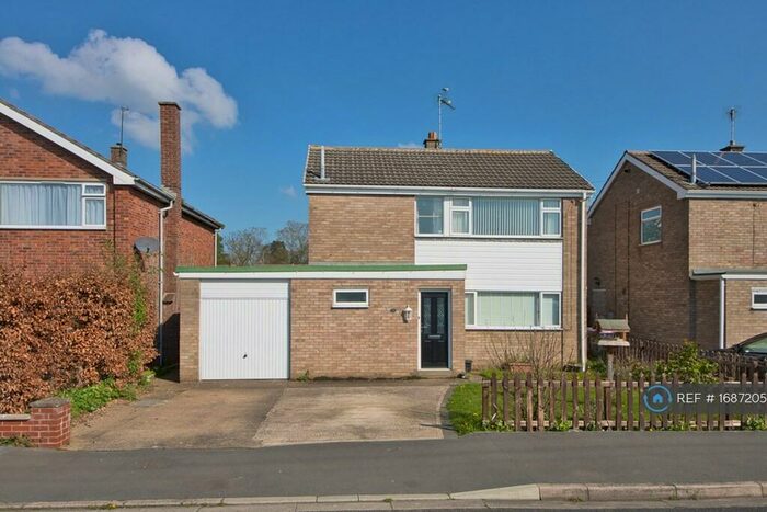 3 Bedroom Detached House To Rent In Park Avenue, Sleaford, NG34