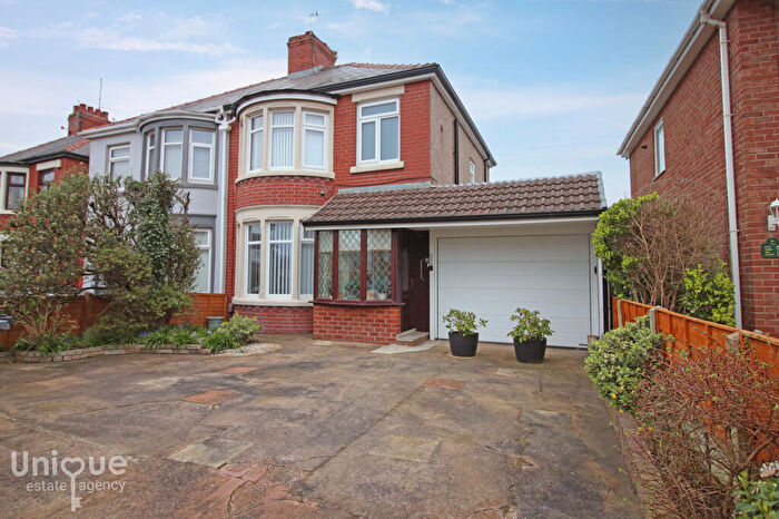 4 Bedroom Semi Detached House For Sale In Park Road, Blackpool, FY1