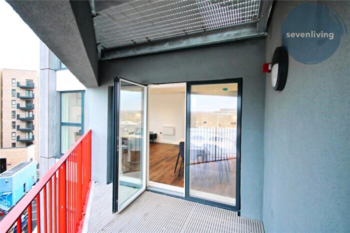 2 Bedroom Apartment To Rent In The Grand Exchange, Market Street, Bracknell, Berkshire, RG12