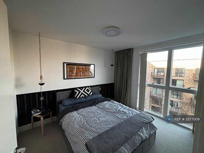 2 Bedroom Flat To Rent In Bodiam Court, London, NW10