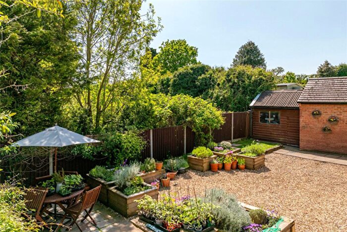 5 Bedroom Detached House For Sale In Towcester Road, Blisworth, Northamptonshire, NN7
