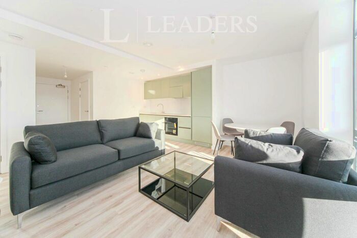 2 Bedroom Flat To Rent In Chevette Court, Luton, LU2