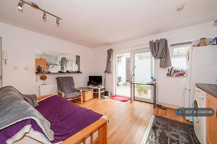 1 Bedroom Flat To Rent In Tottenham Lane, London, N8