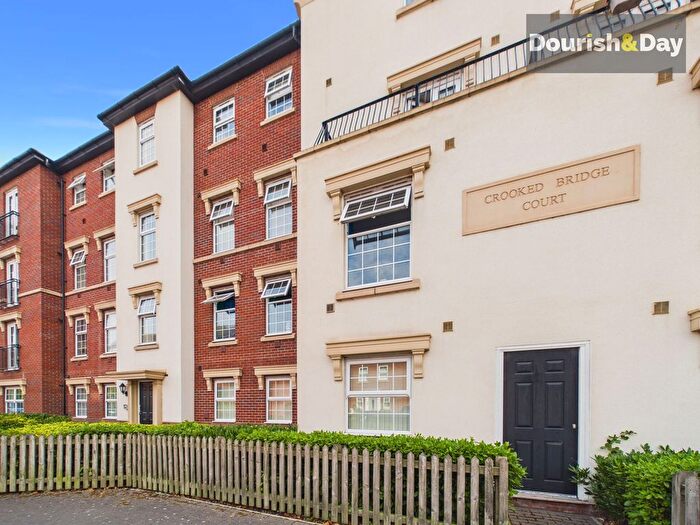 2 Bedroom Flat For Sale In St. Georges Parkway, Stafford, ST16