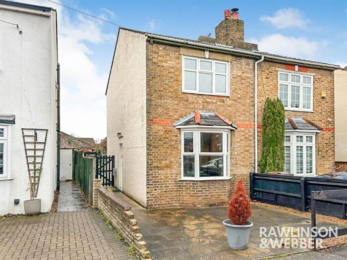 3 Bedroom Semi Detached House For Sale In Avern Road, West Molesey, KT8