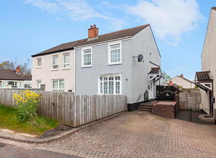 3 Bedroom Semi-Detached House For Sale In Glenkeen, Belfast, BT17