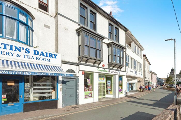1 Bedroom Flat For Sale In Fore Street, East Looe, Looe, Cornwall, PL13