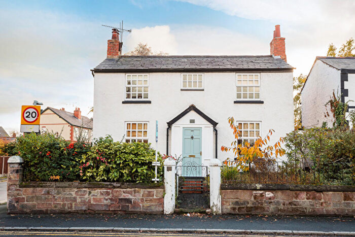 3 Bedroom Detached House For Sale In Tarvin Road, Chester, CH3