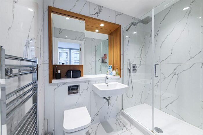 2 Bedroom Flat For Sale In Plough Lane, London, SW17