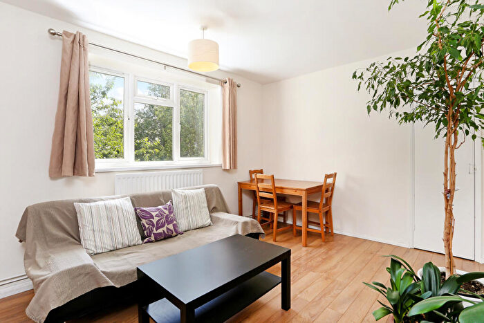 4 Bedroom Apartment To Rent In Lodsworth House, Battersea, SW11